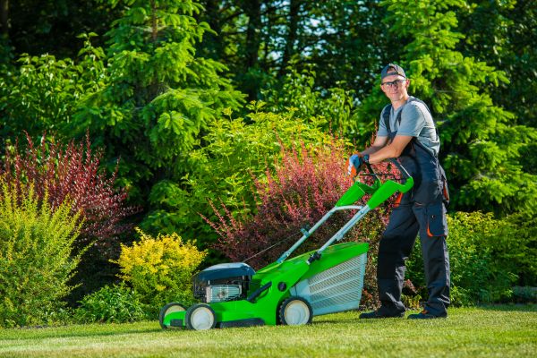 Yard Work Service in Kaysville